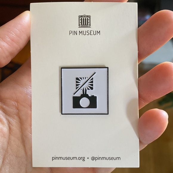 NWT- Camera Enamel Pin - Picture 2 of 3